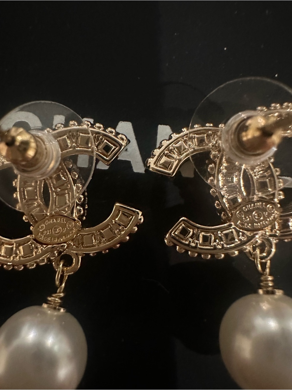 Chanel crystal stud pearl earrings - Picture 7 of 8
